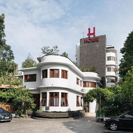Hotel House Sangkuriang Bandung Exteriér fotografie