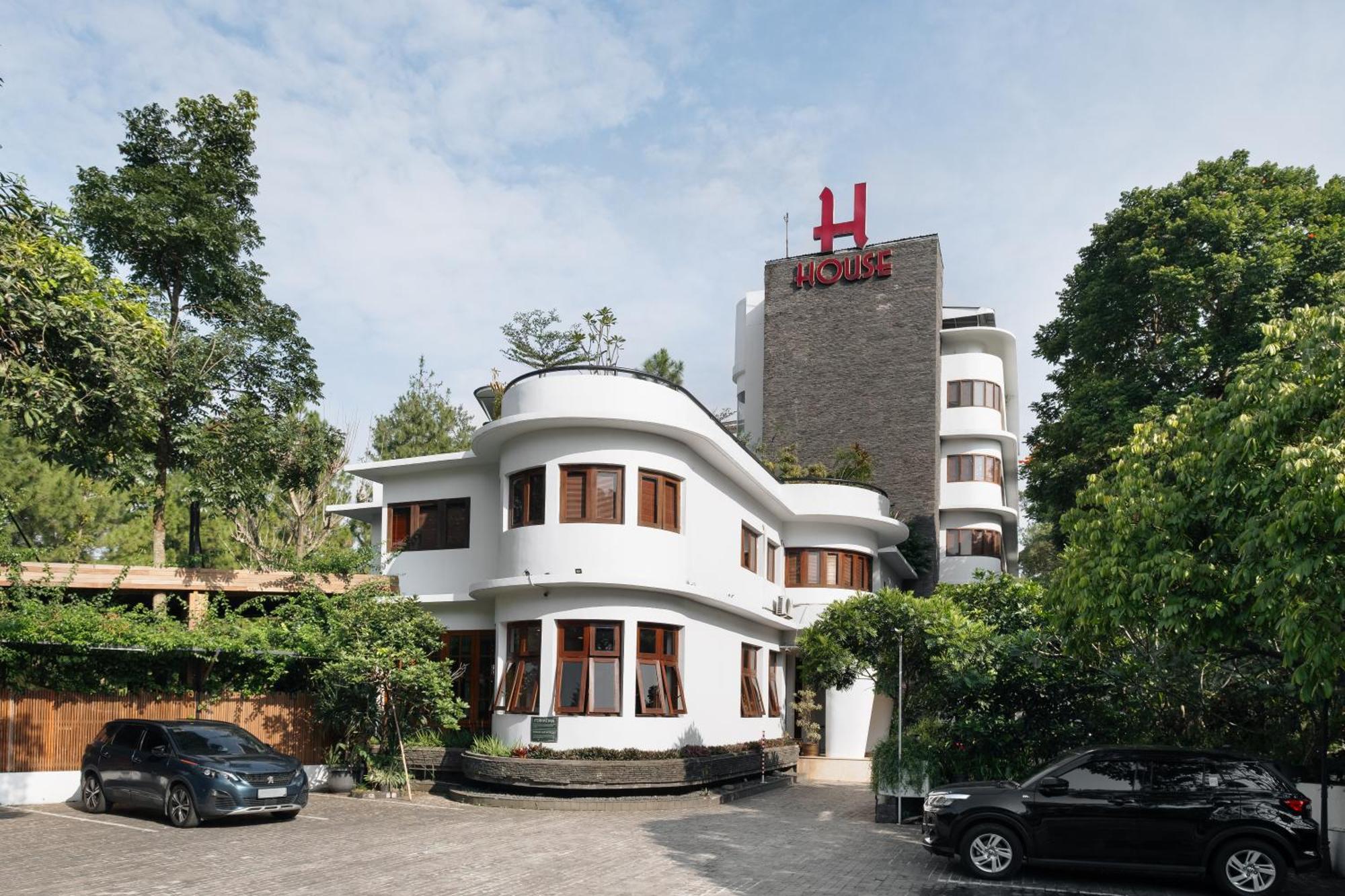 Hotel House Sangkuriang Bandung Exteriér fotografie