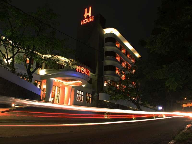 Hotel House Sangkuriang Bandung Exteriér fotografie